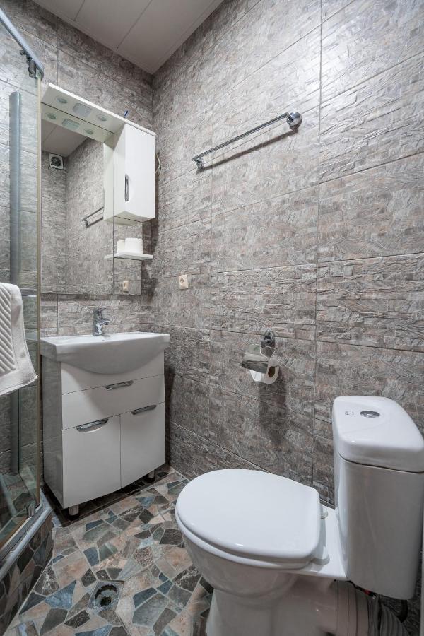 Hotel At Gomi 19 Tbiliszi Kültér fotó