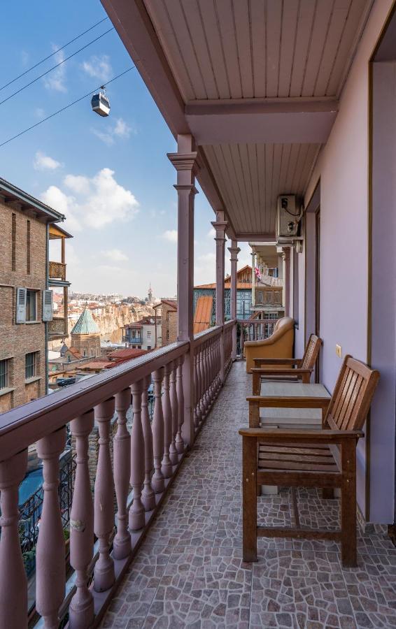 Hotel At Gomi 19 Tbiliszi Kültér fotó
