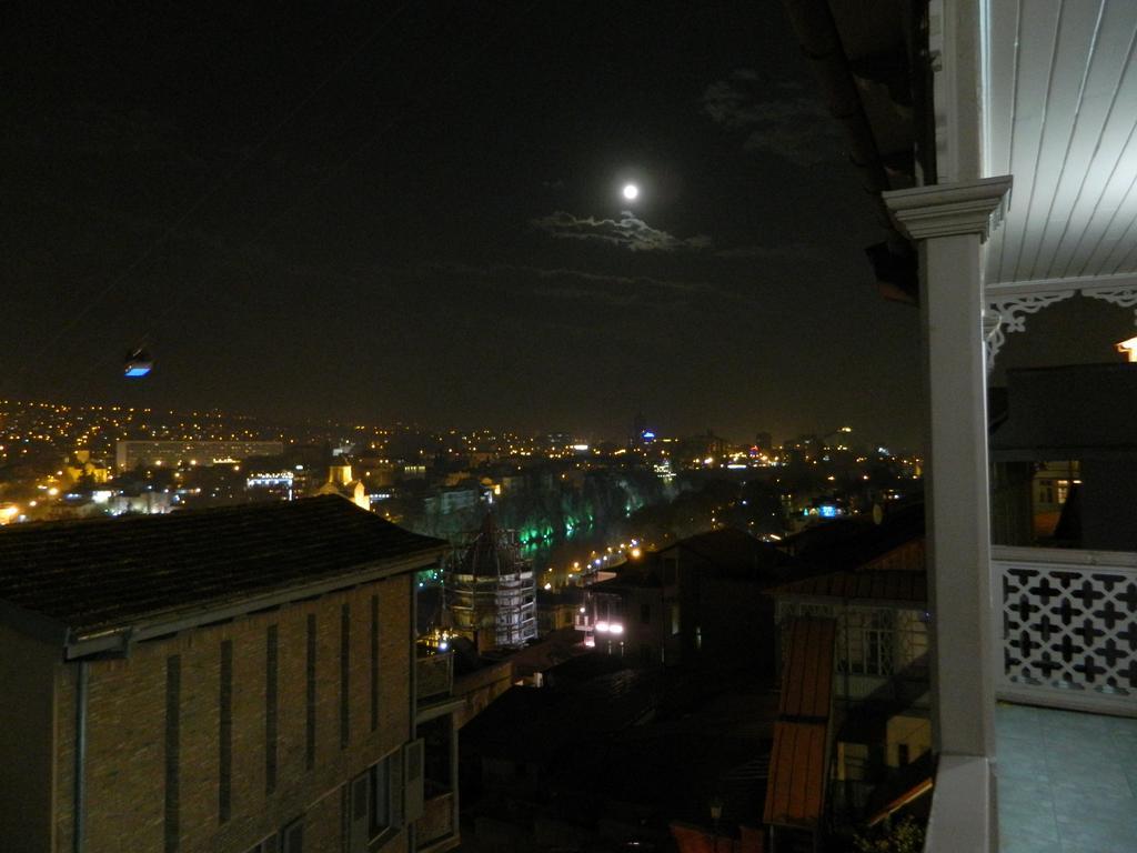 Hotel At Gomi 19 Tbiliszi Kültér fotó