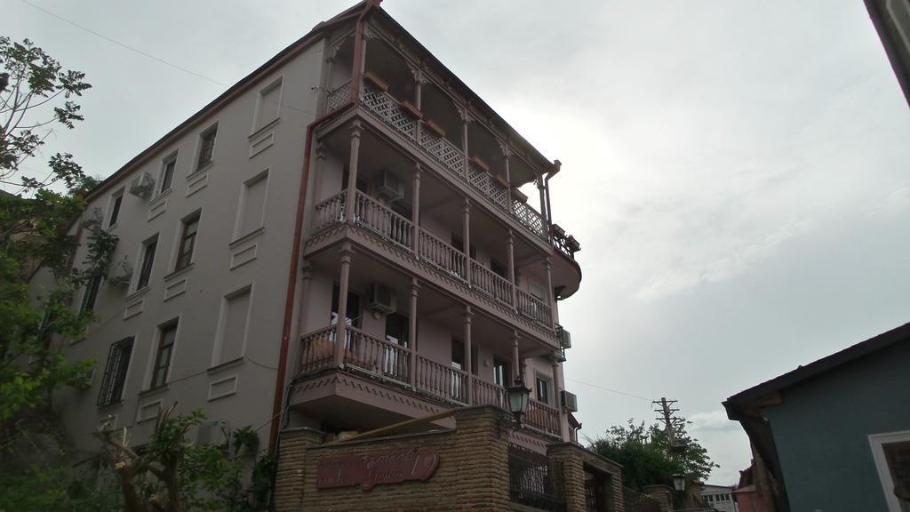 Hotel At Gomi 19 Tbiliszi Kültér fotó